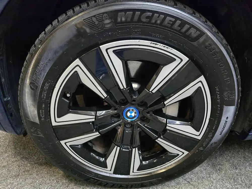 BMW IX3 High Executive 80 kWh Pano LED navi Trekhaak 19"LM 9 uit 2022, foto 2