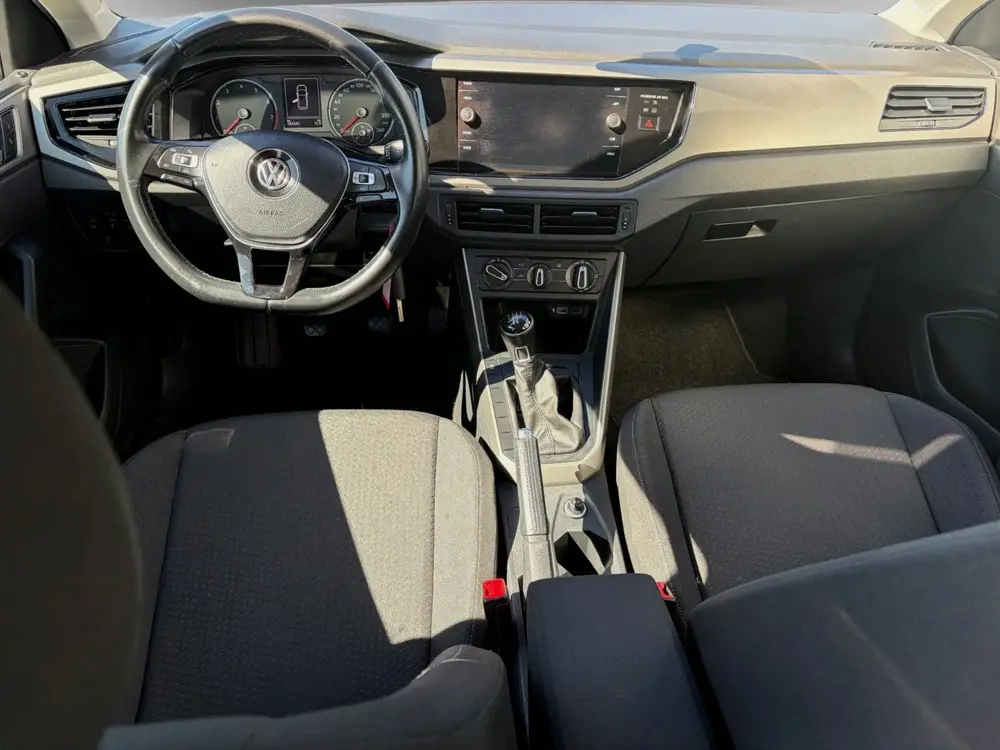 Volkswagen Polo 1.0 TSI Comfortline Business uit 2019, foto 2