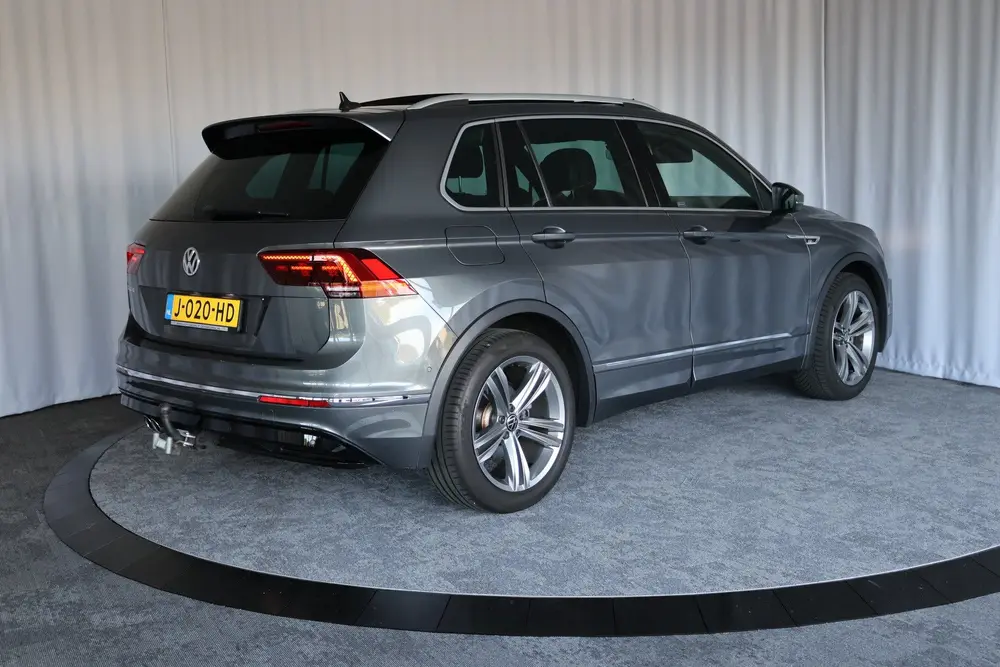 Volkswagen Tiguan 1.5 TSI/DSG Highline R-line, Camera, Panor uit 2020, foto 15