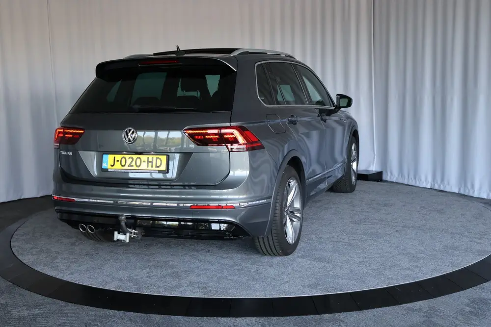 Volkswagen Tiguan 1.5 TSI/DSG Highline R-line, Camera, Panor uit 2020, foto 16