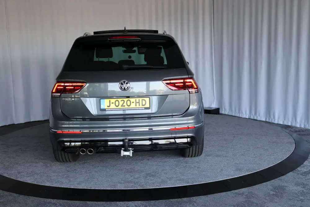Volkswagen Tiguan 1.5 TSI/DSG Highline R-line, Camera, Panor uit 2020, foto 17