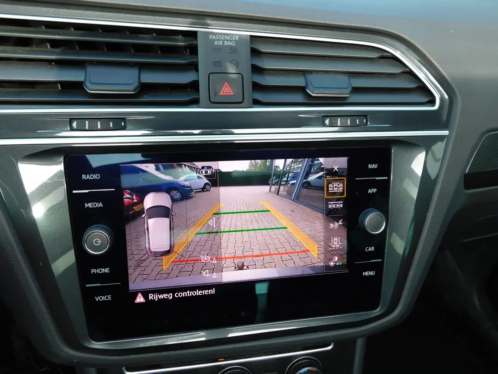 Volkswagen Tiguan 1.5 TSI/DSG Highline R-line, Camera, Panor uit 2020, foto 4