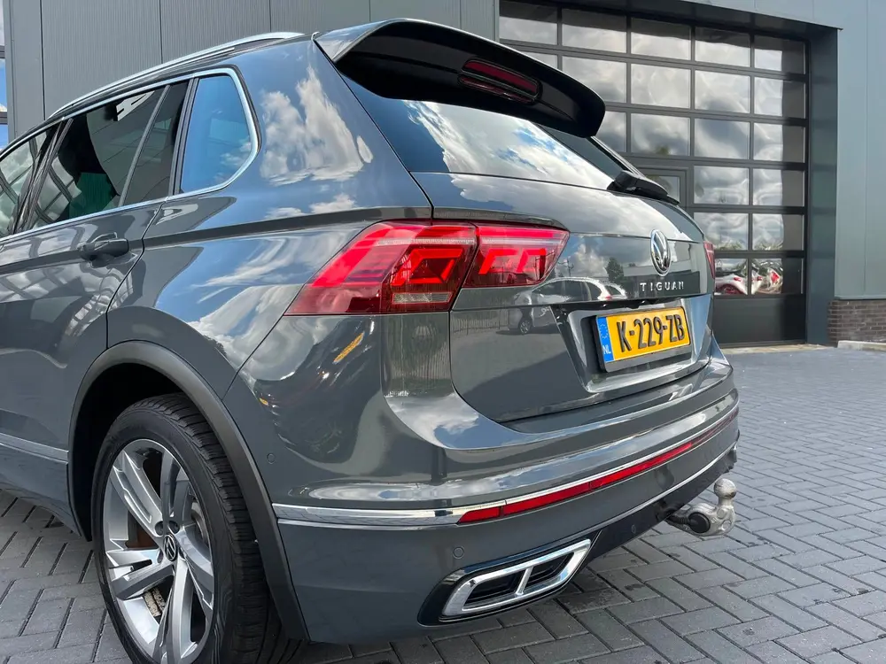Volkswagen Tiguan 1.5 TSI R-Line Business+ NLAuto/Panoramada uit 2021, foto 11