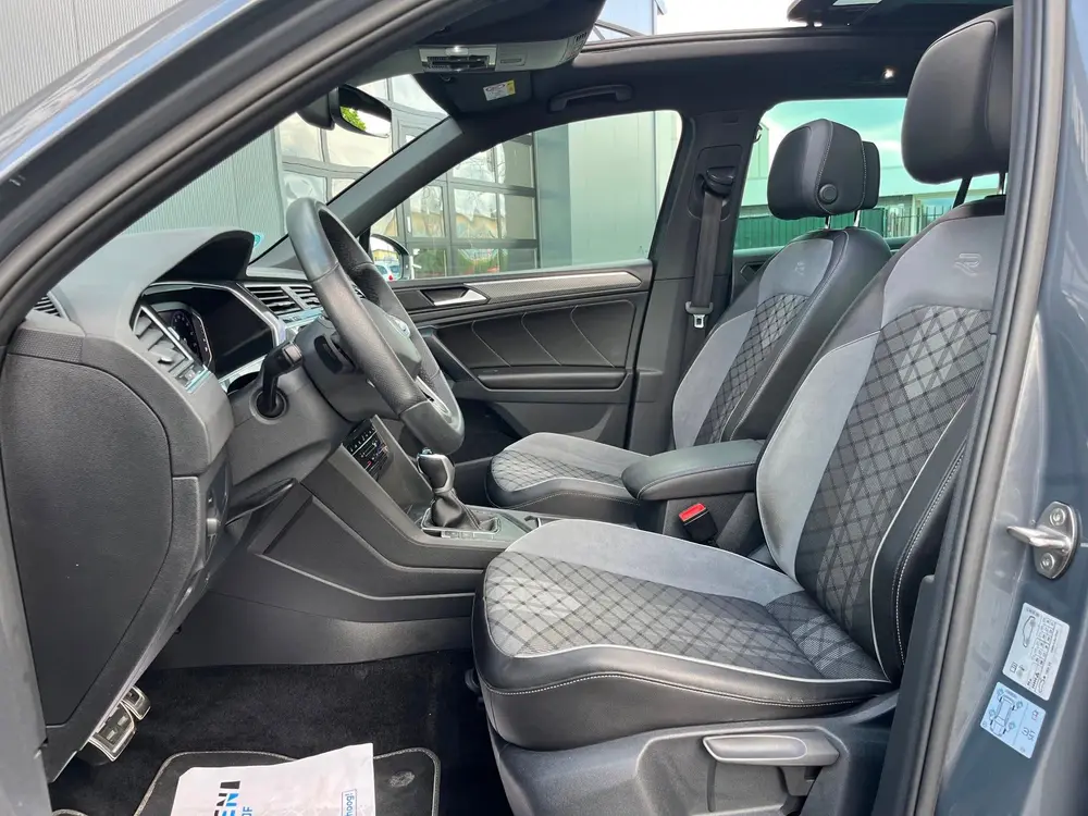Volkswagen Tiguan 1.5 TSI R-Line Business+ NLAuto/Panoramada uit 2021, foto 19