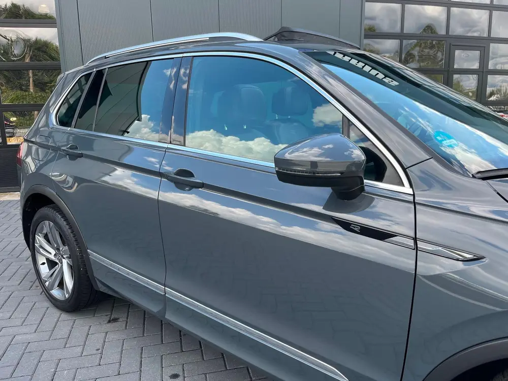 Volkswagen Tiguan 1.5 TSI R-Line Business+ NLAuto/Panoramada uit 2021, foto 6
