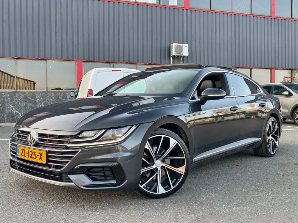 Volkswagen Arteon 1.5 TSI Business R-LINE / NAP / PANO / DSG uit 2019