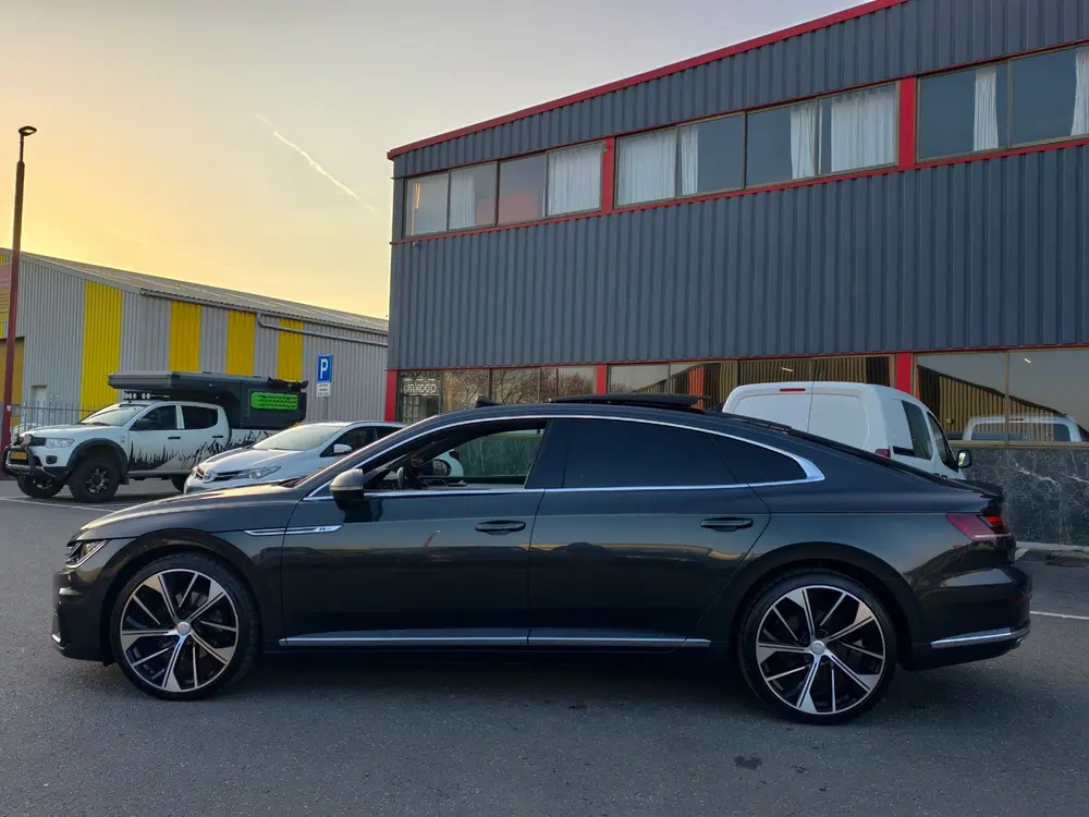 Volkswagen Arteon 1.5 TSI Business R-LINE / NAP / PANO / DSG uit 2019, foto 2
