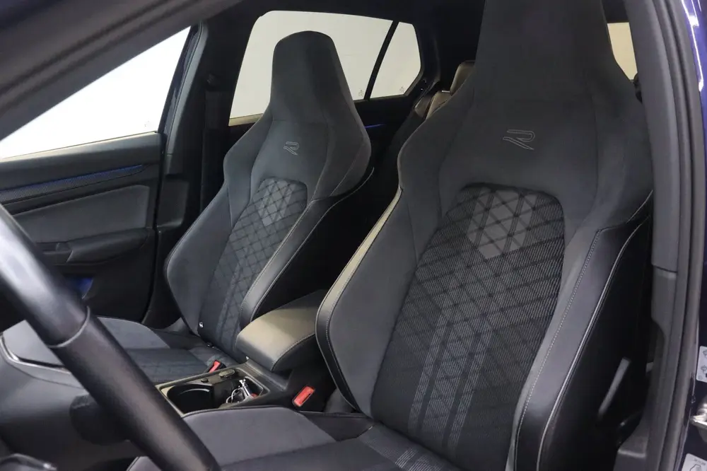 Volkswagen GOLF 1.5 TSI R-line H&K uit 2022, foto 16