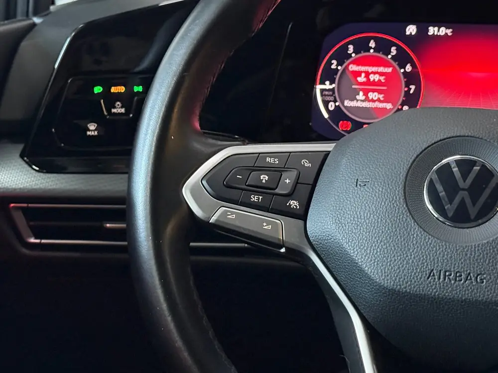 Volkswagen GOLF 1.5 eTSI R-Line Business+ uit 2022, foto 14