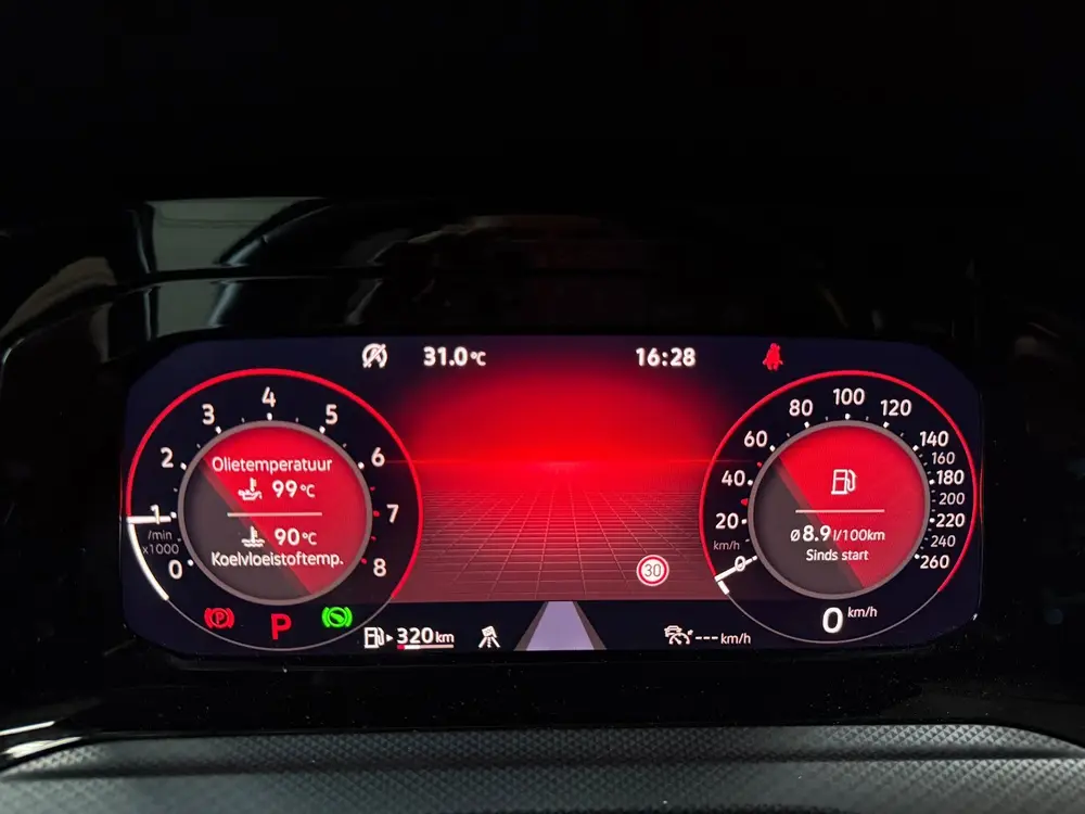 Volkswagen GOLF 1.5 eTSI R-Line Business+ uit 2022, foto 16
