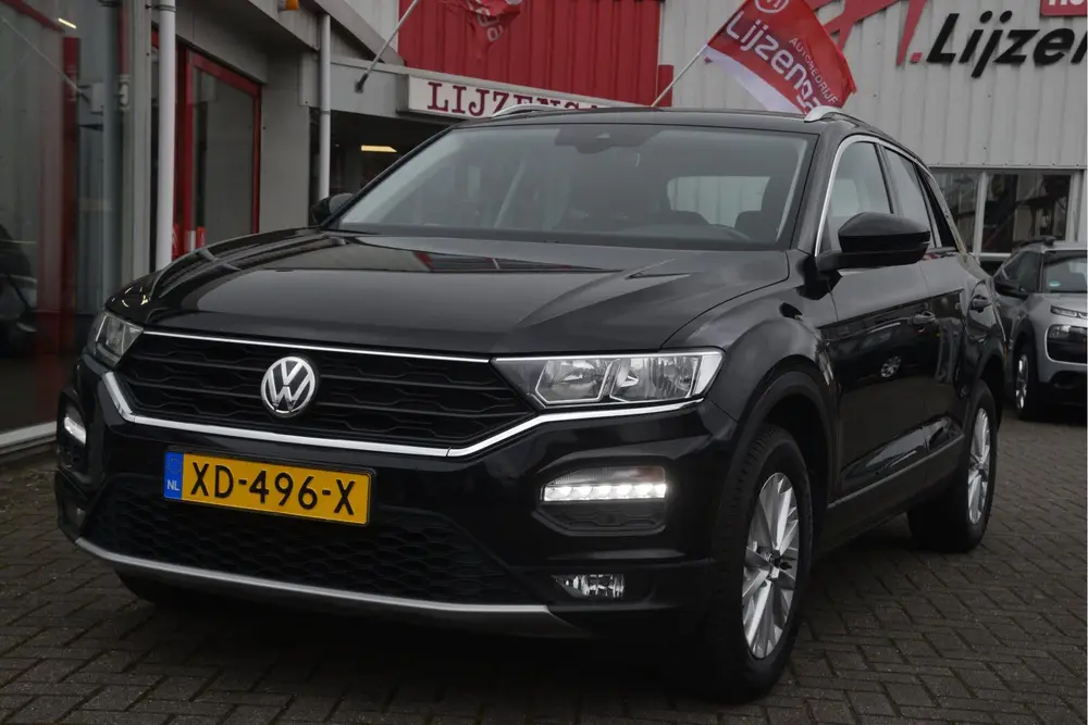 Volkswagen T-Roc 1.5 TSI Style Carplay | PDC | Trekhaak | LM uit 2019, foto 2