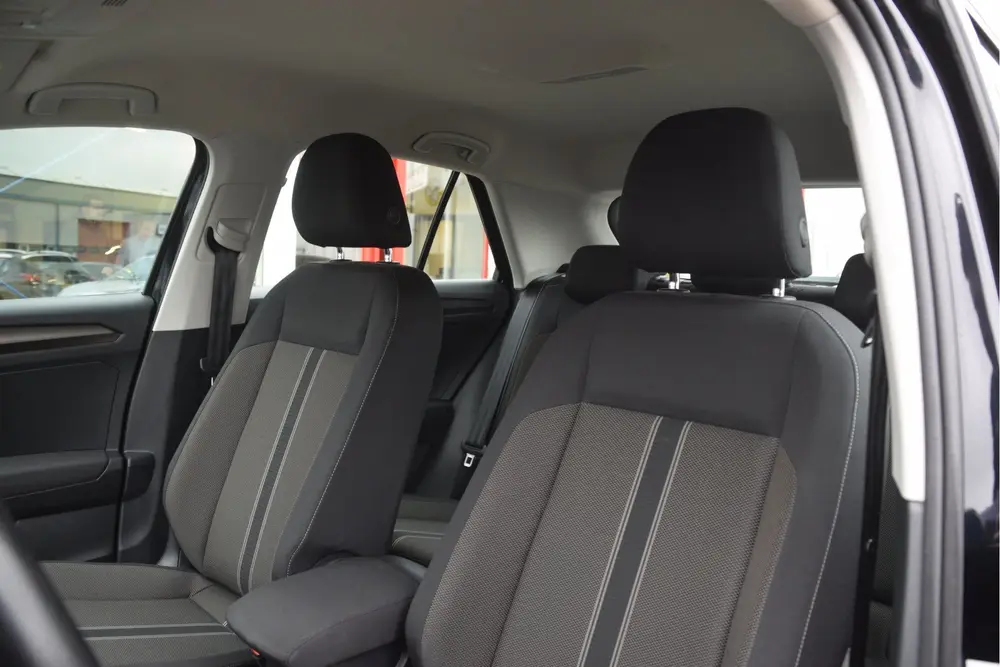 Volkswagen T-Roc 1.5 TSI Style Carplay | PDC | Trekhaak | LM uit 2019, foto 7