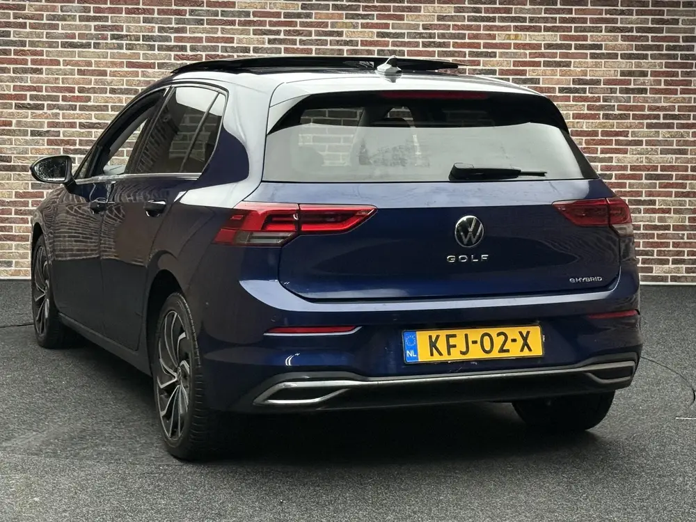 Volkswagen Golf 1.4 eHybrid Style Panoramadak Virtual Massag uit 2023, foto 12