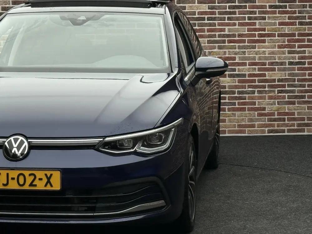 Volkswagen Golf 1.4 eHybrid Style Panoramadak Virtual Massag uit 2023, foto 17