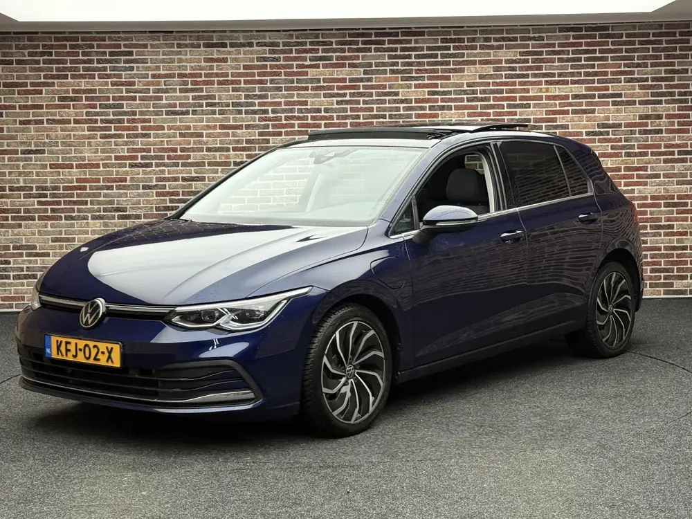 Volkswagen Golf 1.4 eHybrid Style Panoramadak Virtual Massag uit 2023, foto 9