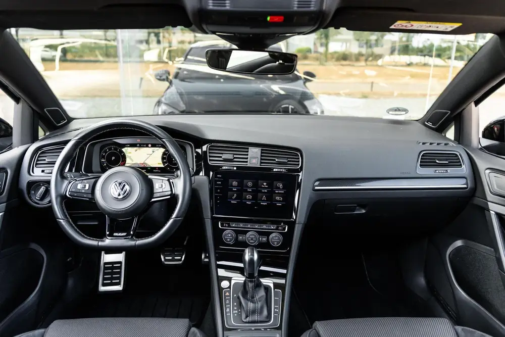 Volkswagen Golf 2.0 TSI 4Motion R Pano Dynaudio DSG Keyless uit 2020, foto 15