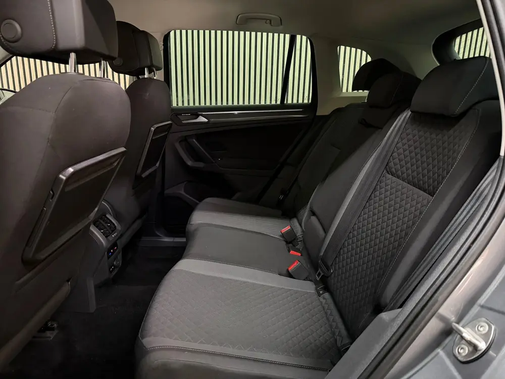 Volkswagen Tiguan 1.5 TSI ACT R-Line 2019 DSG LED VIRTUAL CR uit 2019, foto 13