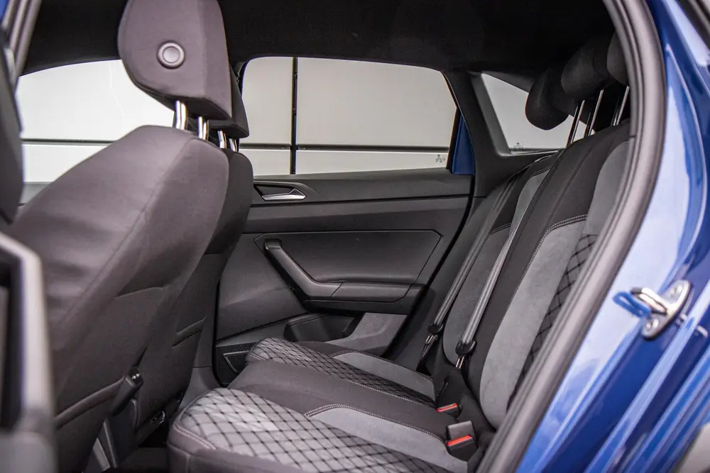 Volkswagen Taigo 1.0 TSI 110pk R-Line Business | Stoelverwar uit 2024, foto 16