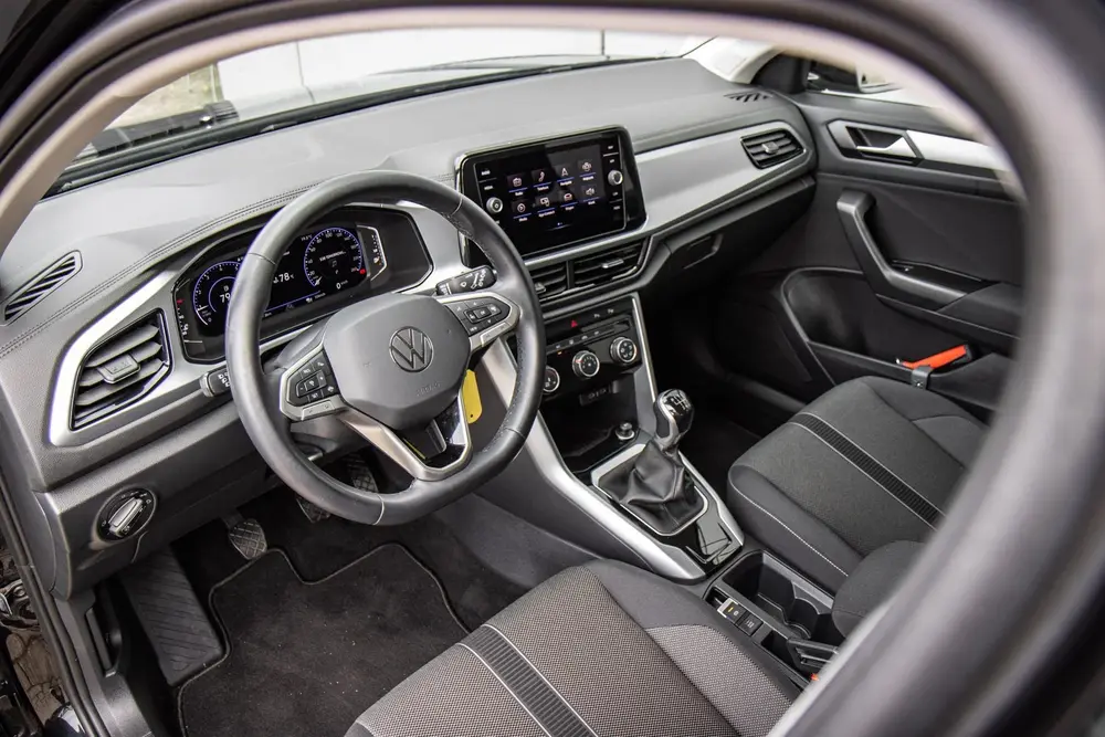 Volkswagen T-Roc 1.0 TSI 110pk Life | Trekhaak Afneembare | uit 2022, foto 17
