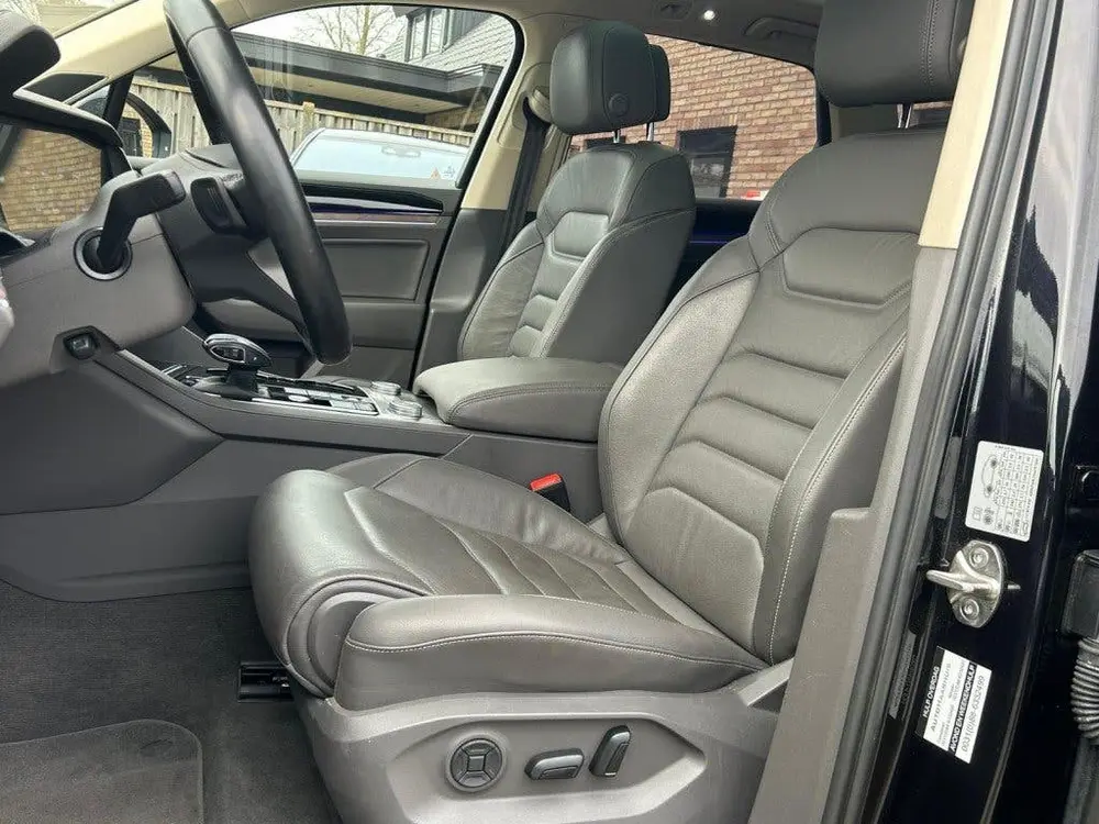 Volkswagen TOUAREG 3.0 TSI EHYBRID 4Motion, Nachtzicht, Lede uit 2020, foto 13