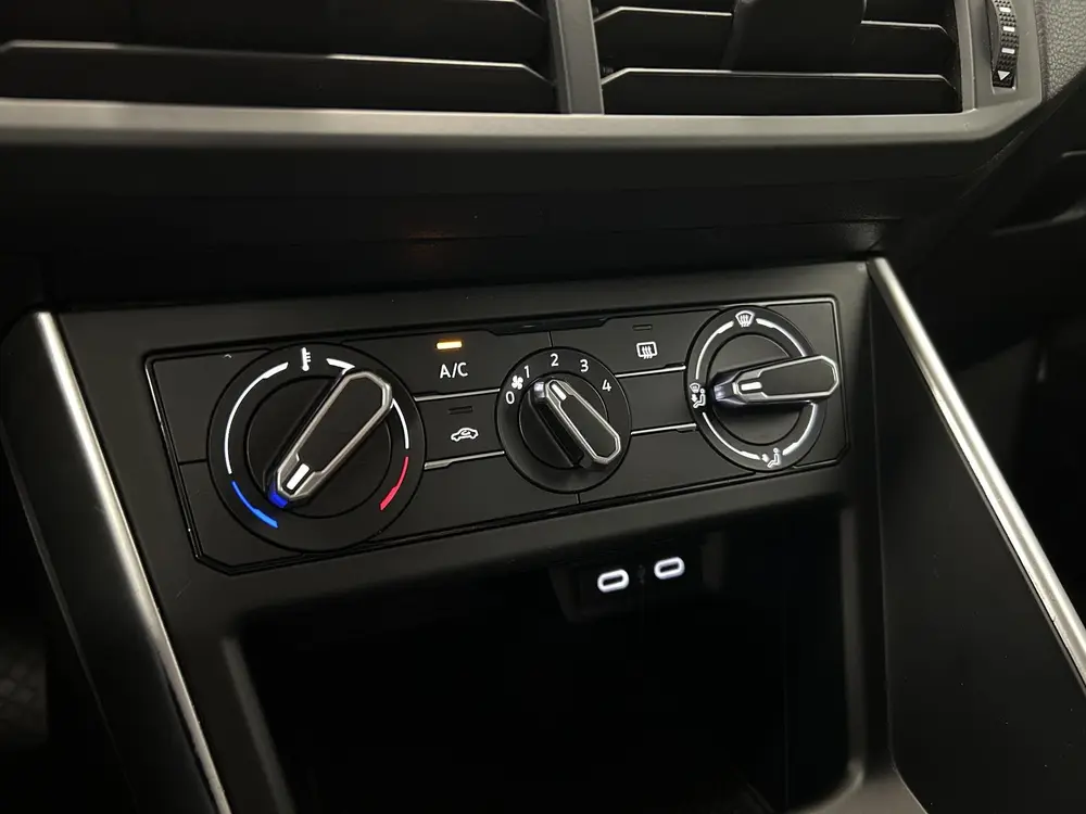Volkswagen Taigo 1.0 TSI Life | ADAPTIVE CRUISE | ANDROID AU uit 2022, foto 16