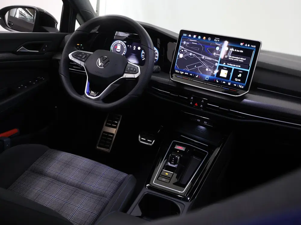 Volkswagen Golf 1.5 eHybrid GTE | SOH 99,9% | Elek. Trekhaak uit 2025, foto 10