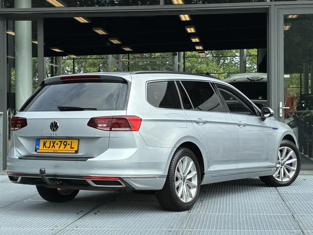 Volkswagen Passat Variant 1.4 TSI PHEV GTE Business | Trekha uit 2021, foto 2