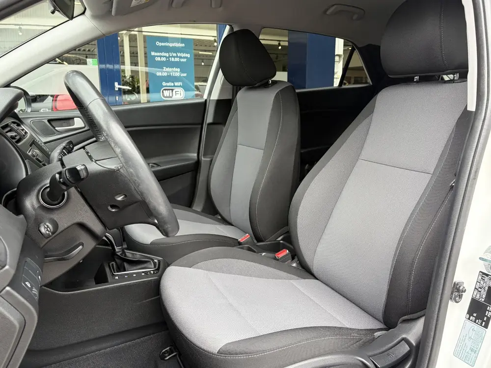 Hyundai I20 1.0 T-GDI Comfort / Automaat / Cruise-Control / uit 2019, foto 12