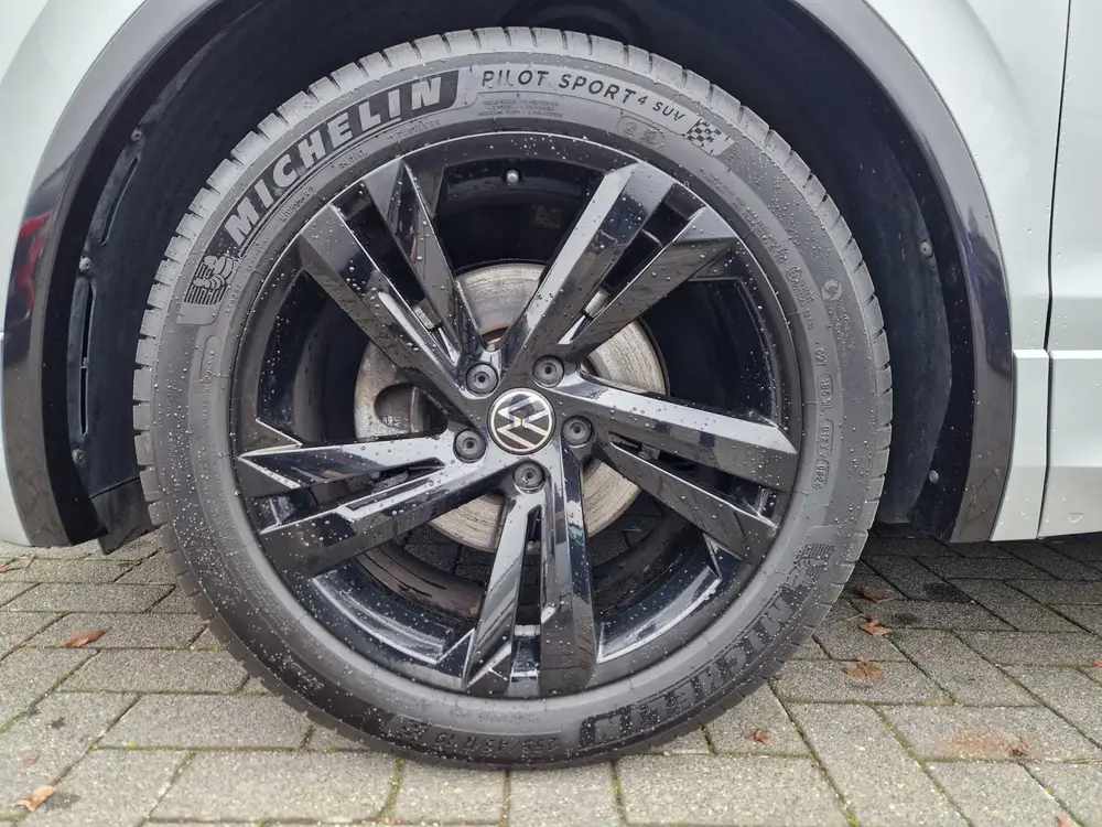 Volkswagen TIGUAN 1.5 TSI Dsg 2x R-Line Pano Full! uit 2021, foto 3