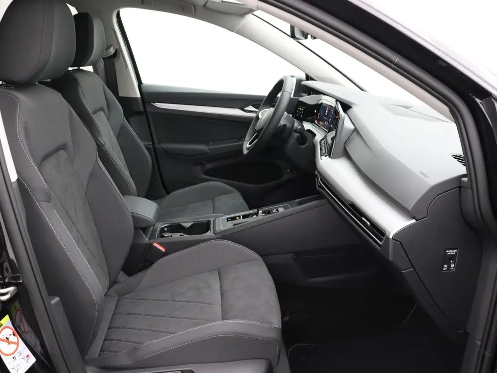 Volkswagen Golf Variant 1.0 eTSI Life Business 110 PK DGS DS uit 2023, foto 5