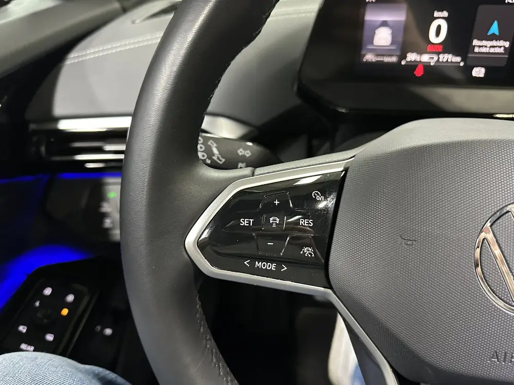 Volkswagen ID.5 Pro 77 kWh | Matrix | Pano | HUD | Warmtepom uit 2023, foto 12