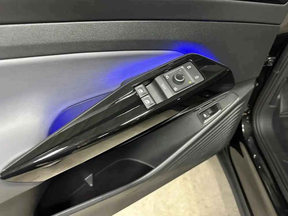 Volkswagen ID.5 Pro 77 kWh | Matrix | Pano | HUD | Warmtepom uit 2023, foto 9
