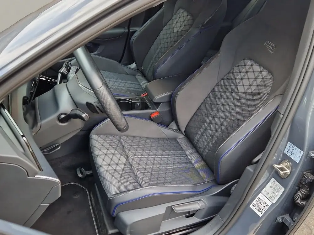 Volkswagen Golf 1.5 eTSI R-Line 360 Camera - NL Auto - Stu uit 2025, foto 12