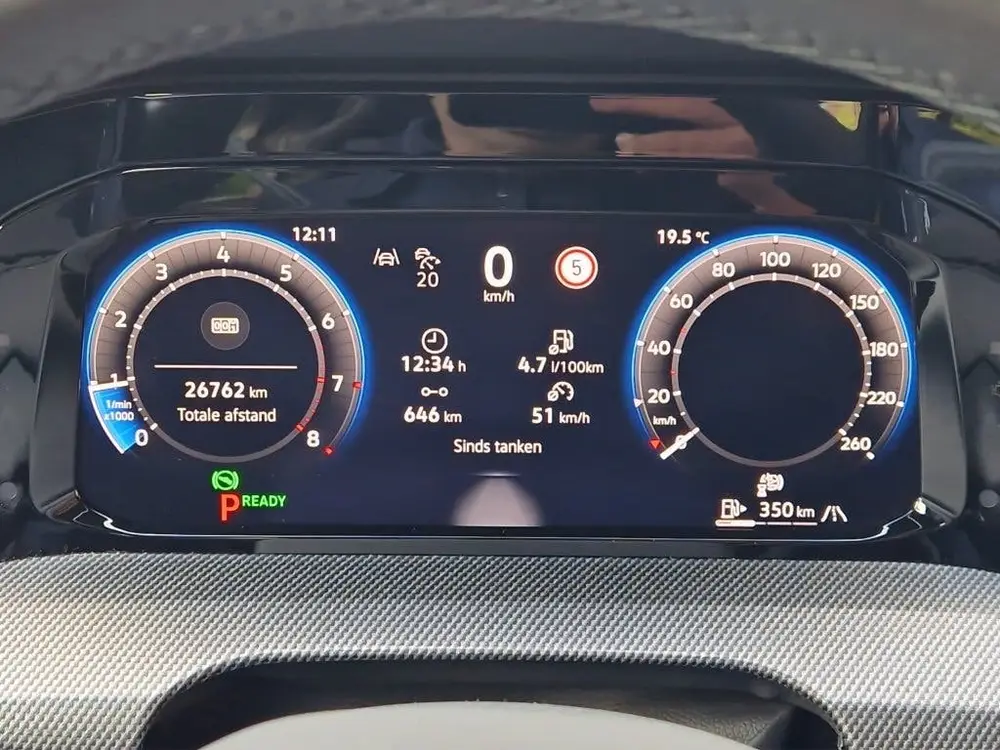 Volkswagen Golf 1.5 eTSI R-Line 360 Camera - NL Auto - Stu uit 2025, foto 17