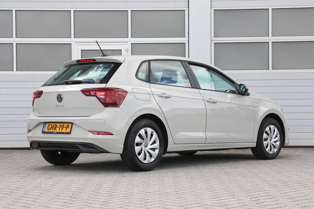 Volkswagen Polo 1.0 MPI 80pk Polo | App Connect | Parkeersen uit 2024, foto 2