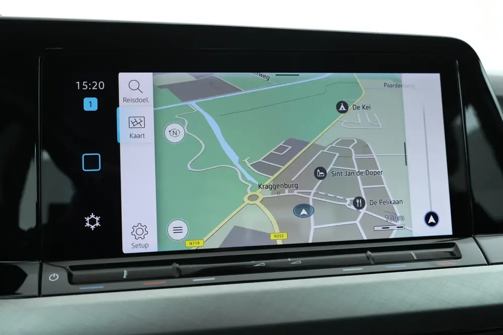 Volkswagen Golf 2.0 TDI Life Business Automaat, Navigatie uit 2021, foto 19