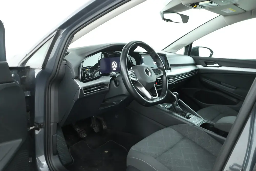 Volkswagen Golf 1.0 TSI Life Business 5 Deurs hb, Navigatie uit 2021, foto 10