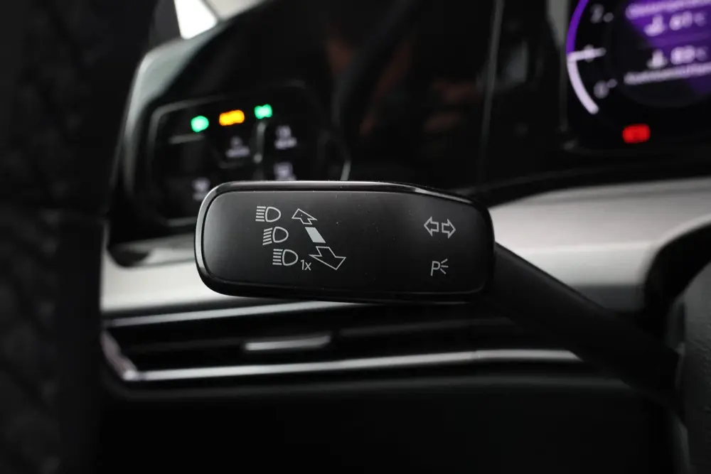 Volkswagen Golf 1.5 TSI Life Stoel/stuurverwarming, Adaptiev uit 2021, foto 17