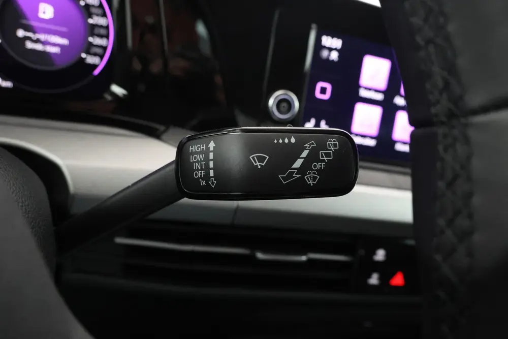 Volkswagen Golf 1.5 TSI Life Stoel/stuurverwarming, Adaptiev uit 2021, foto 18