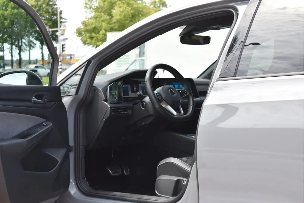 Volkswagen Golf 2.0 TSI 191 PK 3x R-Line Nardo Grey Winter p uit 2022, foto 15