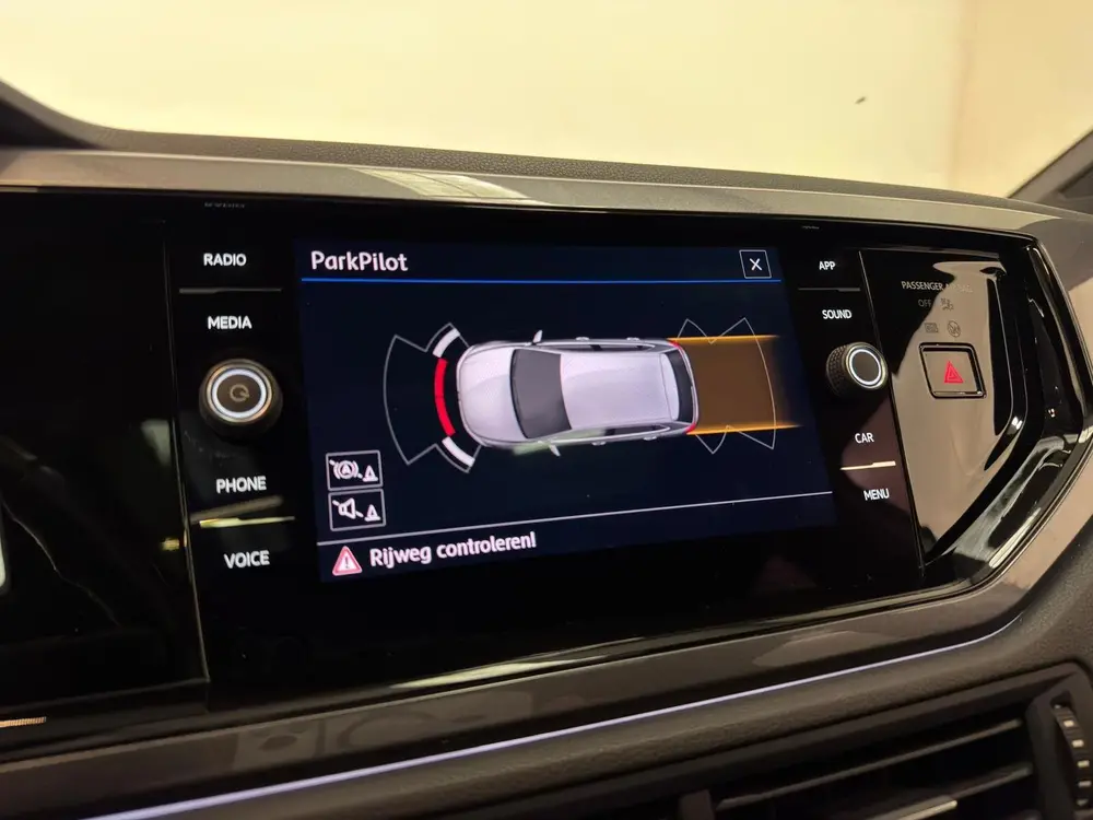 Volkswagen Polo 1.6 TDI / R-Line / Pano / CarPlay / Stoelver uit 2019, foto 14