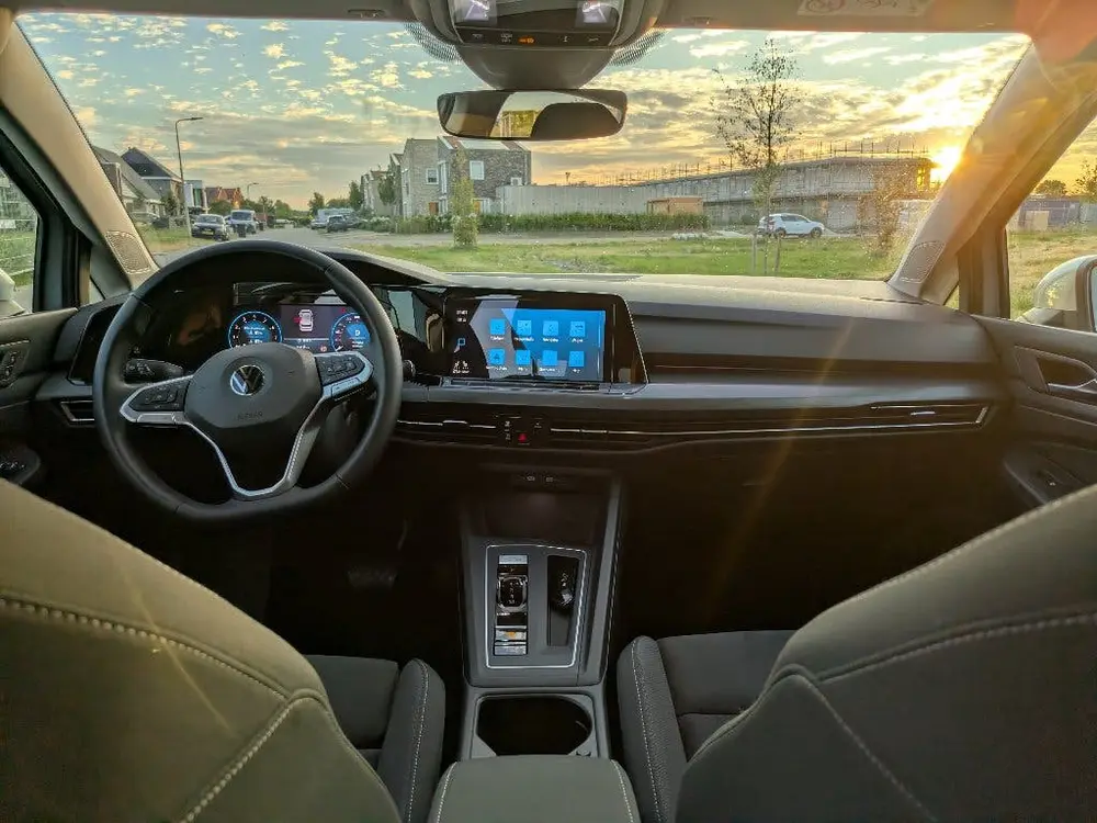 Volkswagen Golf VW Golf 8 1.5 eTSI 150pk DSG Style IQ.Light TravelAssist Cam uit 2020, foto 10