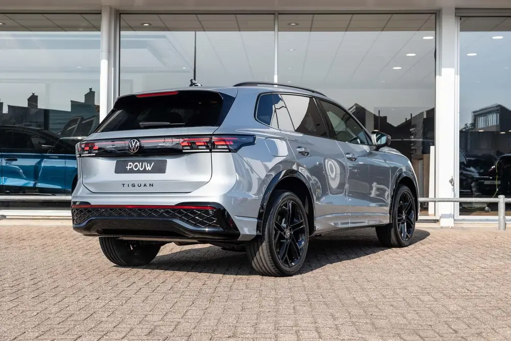 Volkswagen Tiguan 1.5 eHybrid 204pk R-Line Edition | Panoram uit 2026, foto 2