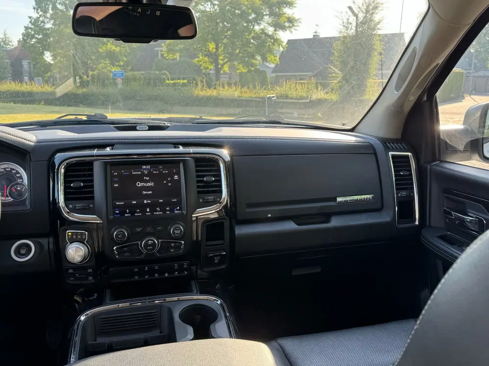 Dodge Ram 1500 Ram 1500 / 5.7 HEMI V8 / 4X4 / LUCHTVERING (bj 2019) uit 2019, foto 13