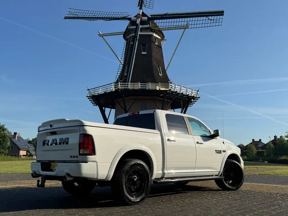 Dodge Ram 1500 Ram 1500 / 5.7 HEMI V8 / 4X4 / LUCHTVERING (bj 2019) uit 2019, foto 4