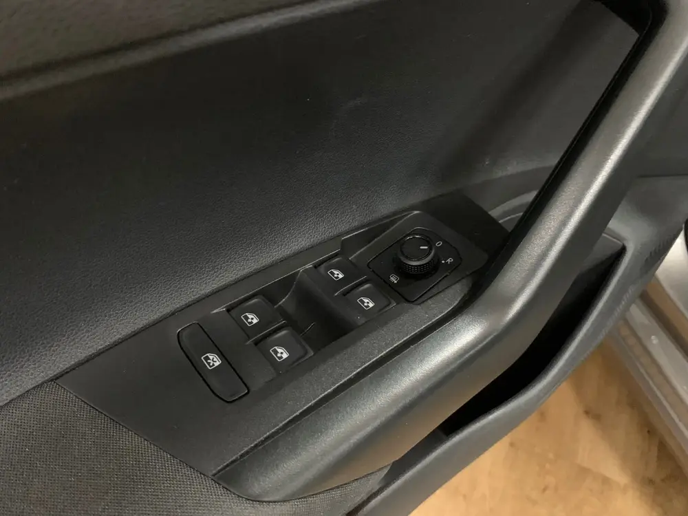 Volkswagen Polo 1.0 TSI Comfortline Business|Navigatie|Clima uit 2020, foto 12