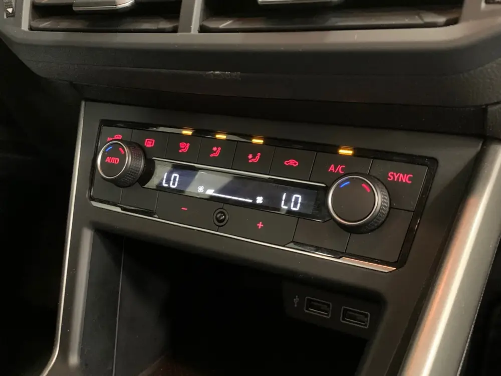 Volkswagen Polo 1.0 TSI Comfortline Business|Navigatie|Clima uit 2020, foto 17