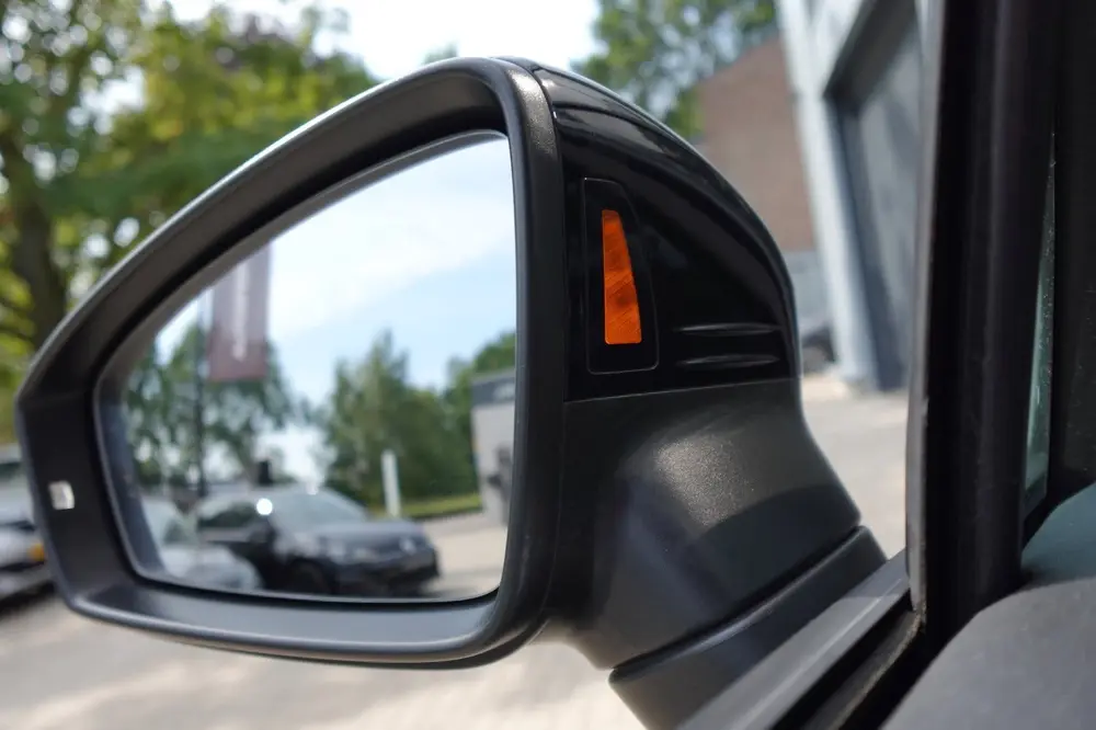 Volkswagen Tiguan 2.0 TDI 4Motion PANO H&K KEYLESS uit 2021, foto 16