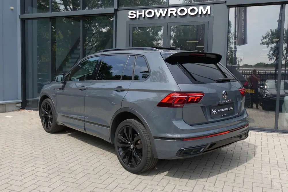 Volkswagen Tiguan 2.0 TDI 4Motion PANO H&K KEYLESS uit 2021, foto 2