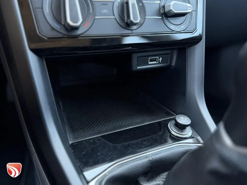 Volkswagen T-Cross 1.0 TSI Life 95pk | Navi | Parkeersensore uit 2019, foto 15